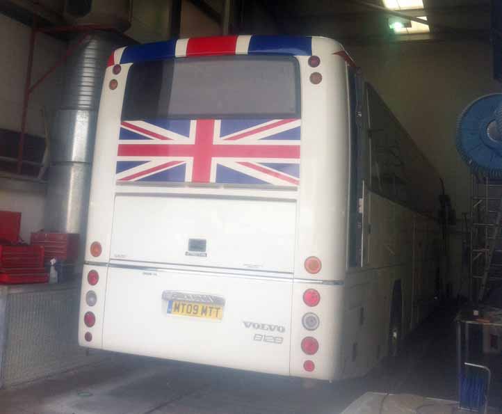 Motts Travel Volvo B12B Plaxton Panther MT09MTT